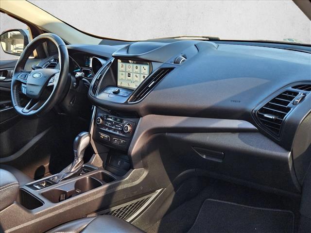 Photo of 2019 Oxford White Ford Escape