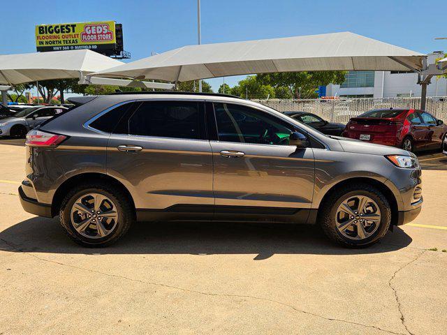 Photo of 2022 Carbonized Gray Metallic Ford Edge