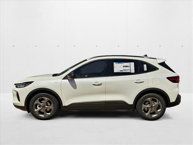 Photo of 2025 Star White Metallic Tri-Coat Ford Escape