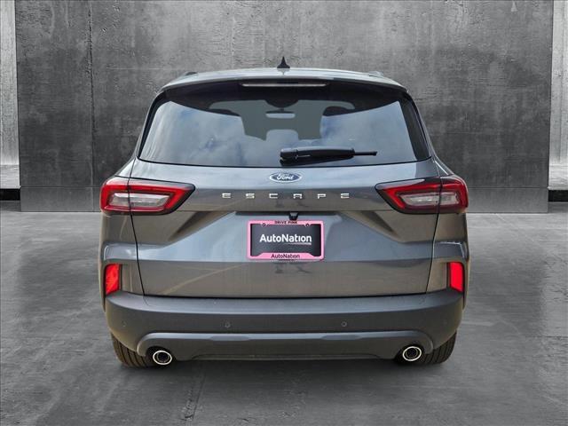 Photo of 2025 Carbonized Gray Metallic Ford Escape