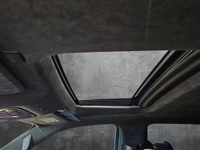 Photo of 2024 White Frost Tricoat GMC Sierra 2500