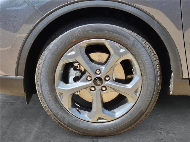 Photo of 2025 Carbonized Gray Metallic Ford Escape