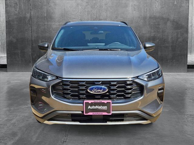 Photo of 2025 Carbonized Gray Metallic Ford Escape