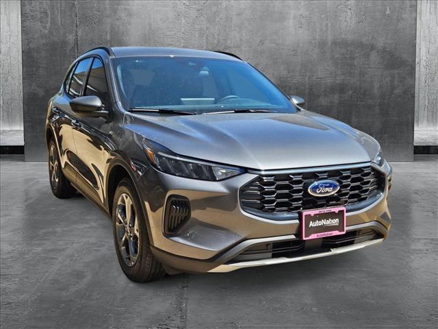 Photo of 2025 Carbonized Gray Metallic Ford Escape
