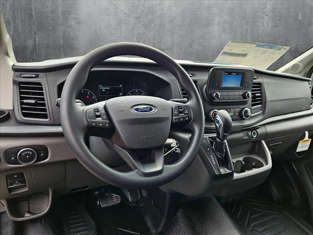 Photo of 2025 Oxford White Ford Transit-250