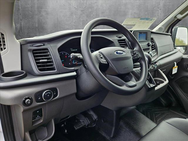 Photo of 2025 Oxford White Ford Transit-250