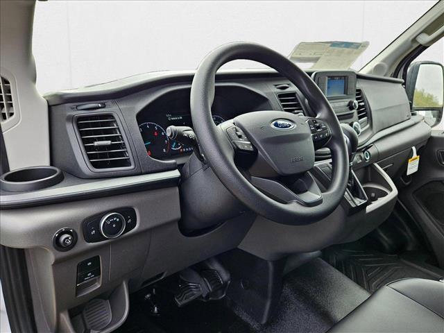 Photo of 2025 Oxford White Ford Transit-250