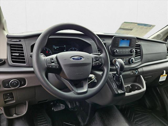 Photo of 2025 Oxford White Ford Transit-250