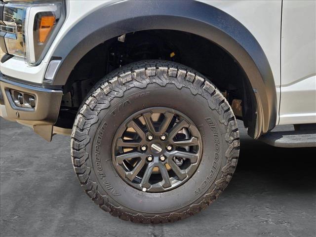 Photo of 2025 Oxford White Ford F-150