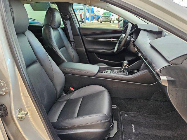 Photo of 2024 Platinum Quartz Metallic Mazda Mazda3