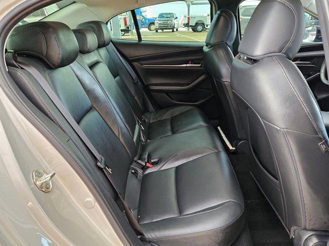 Photo of 2024 Platinum Quartz Metallic Mazda Mazda3