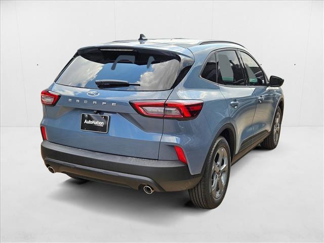 Photo of 2025 Vapor Blue Metallic Ford Escape