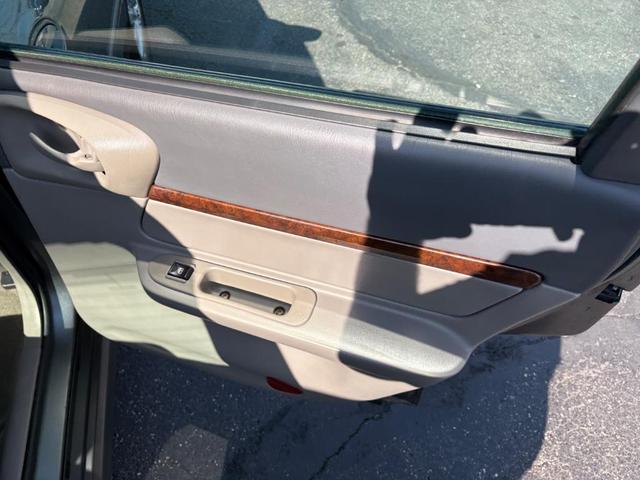 Photo of 2005 Medium Gray Metallic Chevrolet Impala