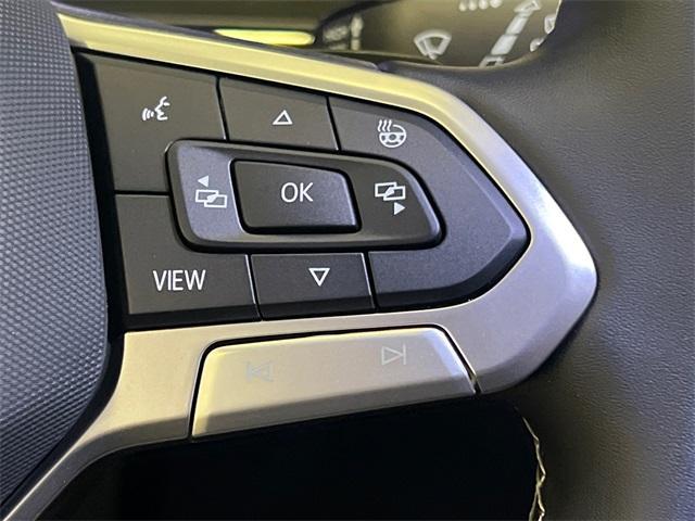 Photo of 2025 Deep Black Pearl Effect Volkswagen Atlas