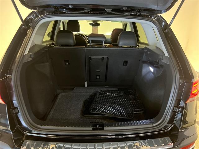 Photo of 2024 Deep Black Pearl Effect Volkswagen Taos