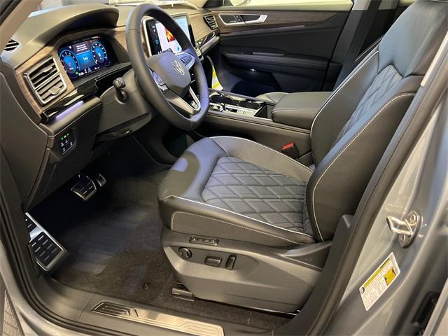 Photo of 2026 Silver Volkswagen Atlas