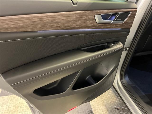 Photo of 2026 Silver Volkswagen Atlas