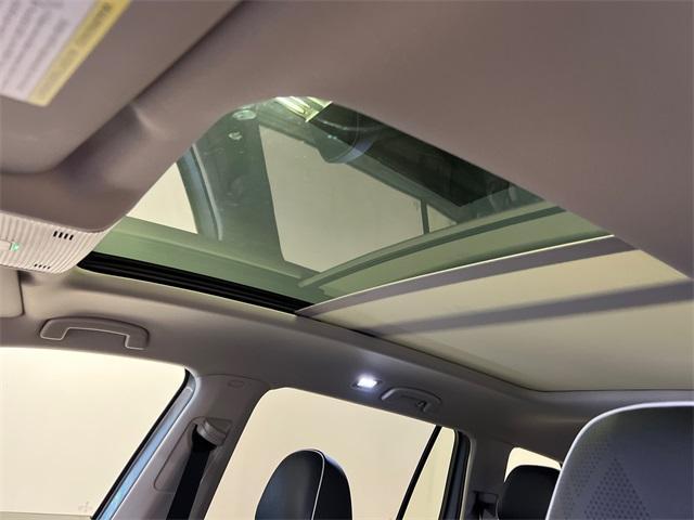 Photo of 2026 Silver Volkswagen Atlas