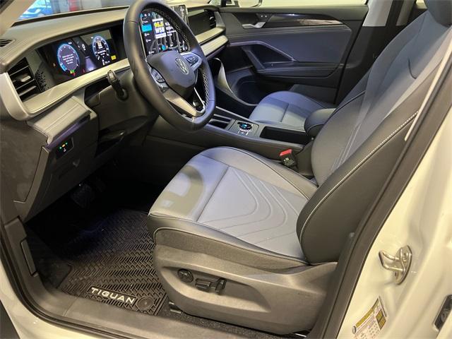 Photo of 2025 Pure White Volkswagen Tiguan