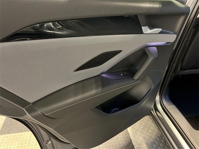 Photo of 2025 Platinum Gray Metallic Volkswagen Tiguan