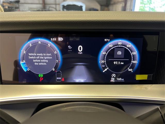 Photo of 2025 Platinum Gray Metallic Volkswagen Tiguan