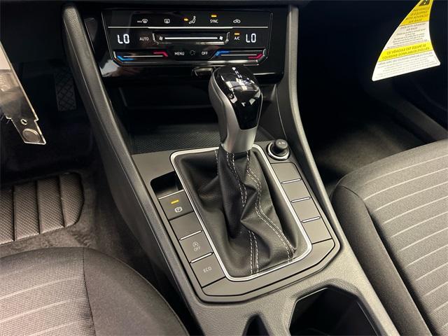 Photo of 2025 Platinum Gray Metallic Volkswagen Jetta
