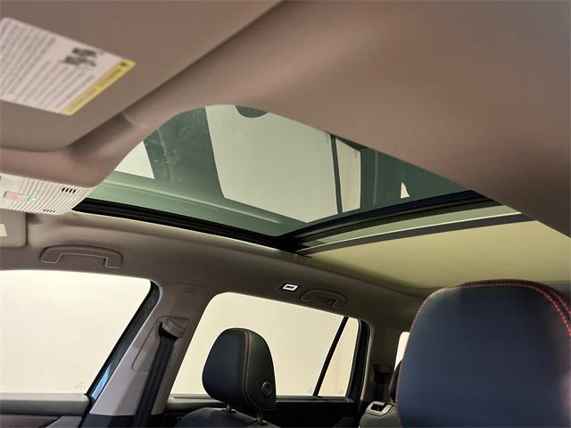 Photo of 2025 Avocado Green Pearl Volkswagen Atlas