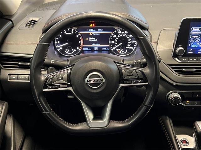 Photo of 2021 White Nissan Altima