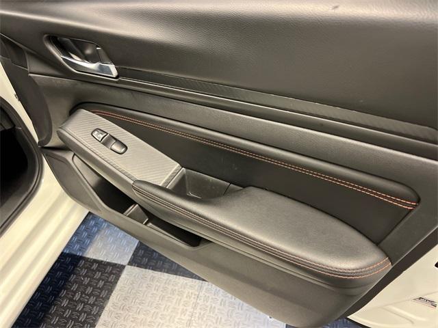 Photo of 2021 White Nissan Altima