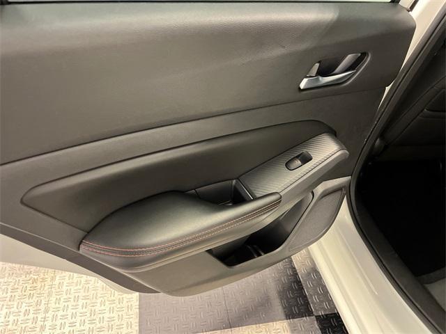 Photo of 2021 White Nissan Altima