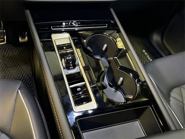 Photo of 2026 Deep Black Pearl Effect Volkswagen Atlas