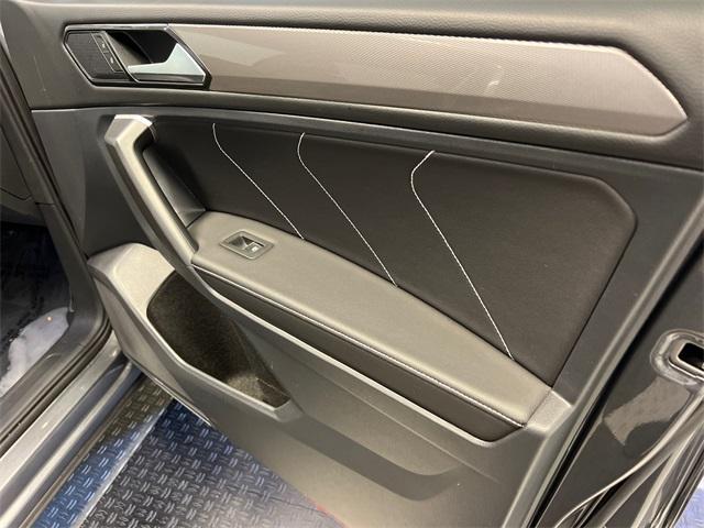 Photo of 2024 Platinum Gray Metallic Volkswagen Tiguan