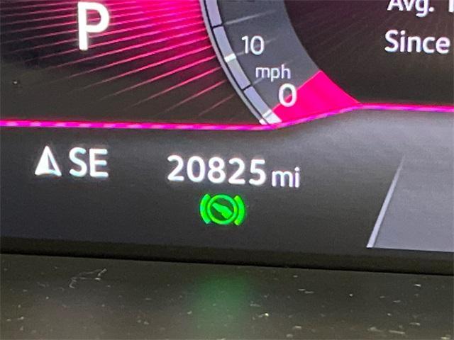 Photo of 2024 Opal White Pearl Effect Volkswagen Tiguan