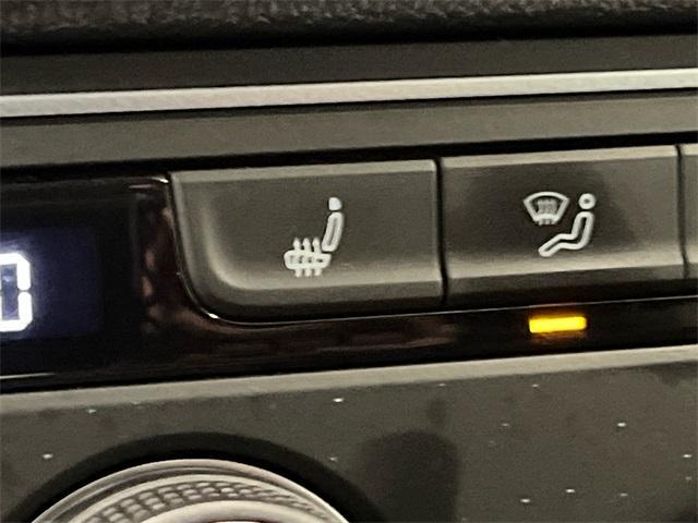 Photo of 2021 Pure White Volkswagen Atlas