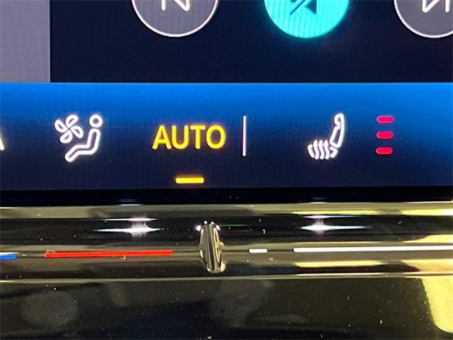 Photo of 2025 Deep Black Pearl Effect Volkswagen Tiguan