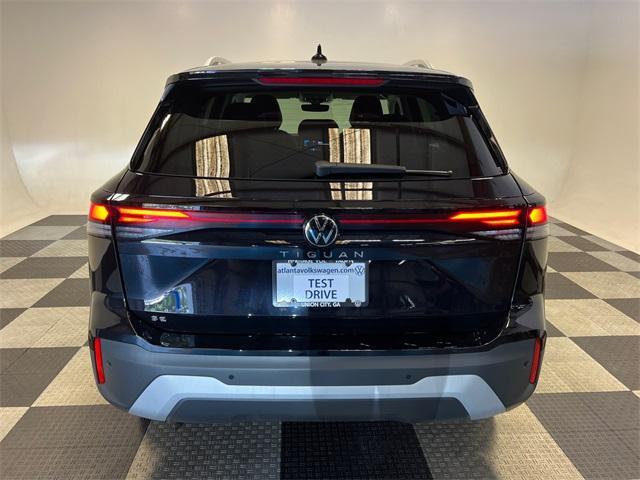 Photo of 2025 Deep Black Pearl Effect Volkswagen Tiguan