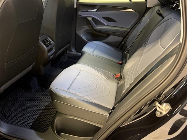 Photo of 2025 Deep Black Pearl Effect Volkswagen Tiguan