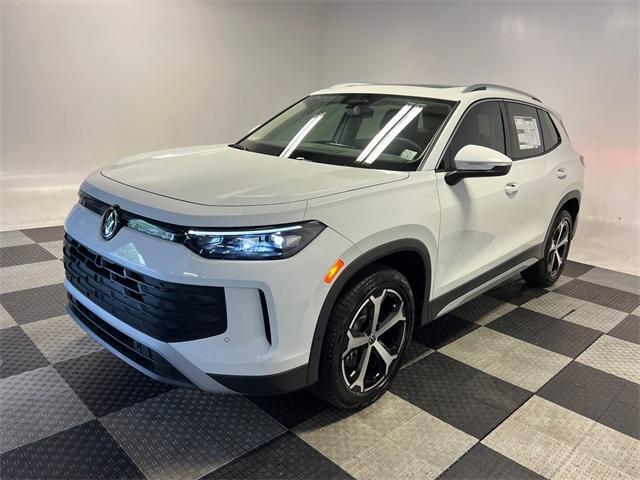 Photo of 2025 Pure White Volkswagen Tiguan