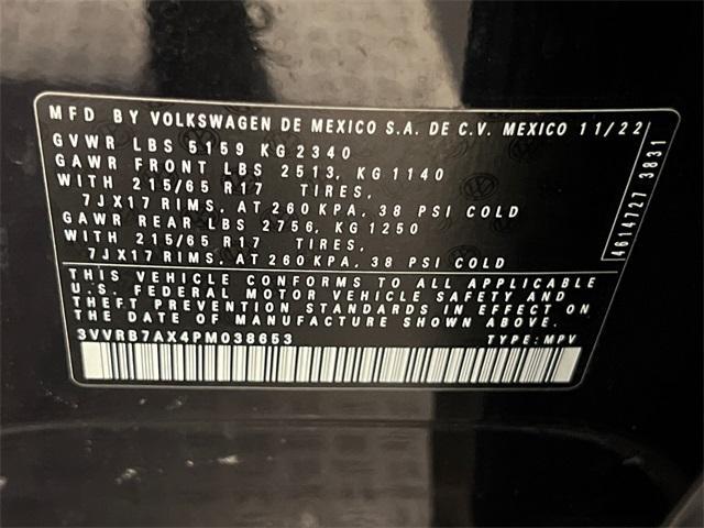 Photo of 2023 Deep Black Pearl Effect Volkswagen Tiguan