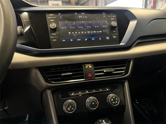 Photo of 2022 Platinum Gray Metallic Volkswagen Taos