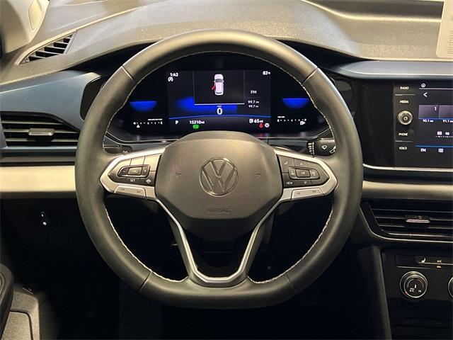 Photo of 2022 Platinum Gray Metallic Volkswagen Taos