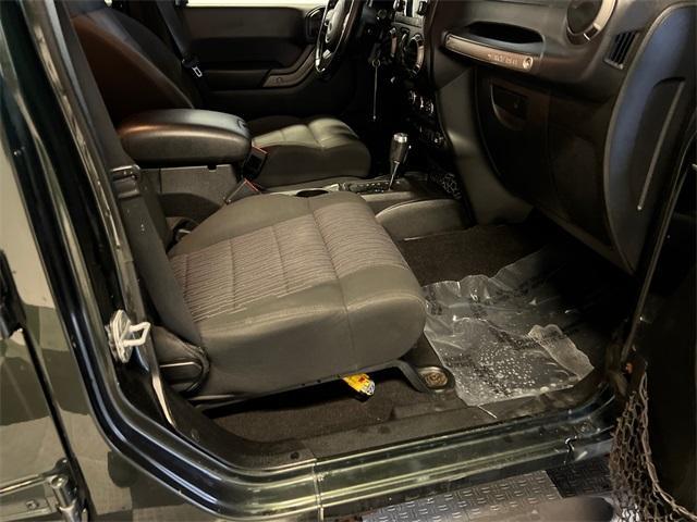 Photo of 2011 Green Jeep Wrangler Unlimited