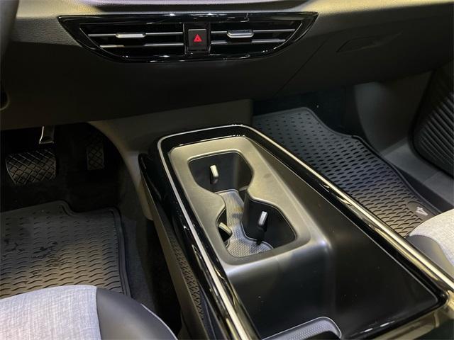 Photo of 2025 Pure White Volkswagen ID.4