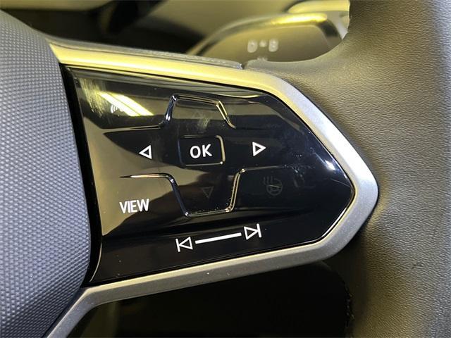 Photo of 2025 Pure White Volkswagen ID.4