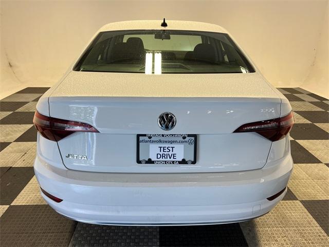 Photo of 2021 Pure White Volkswagen Jetta