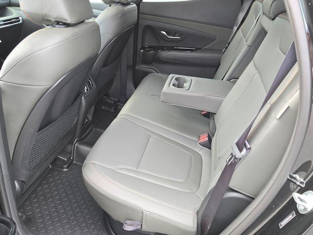 Photo of 2025 Phantom Black Hyundai SANTA CRUZ