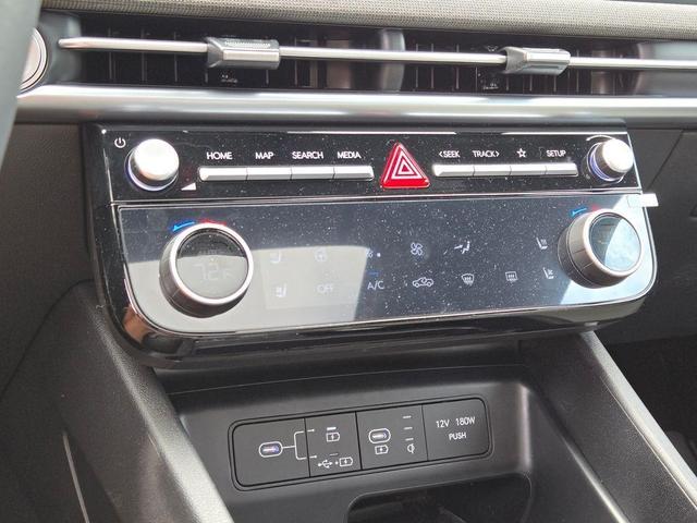 Photo of 2025 Phantom Black Hyundai SANTA CRUZ
