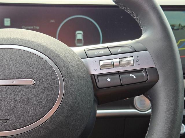 Photo of 2025 Phantom Black Hyundai SANTA CRUZ