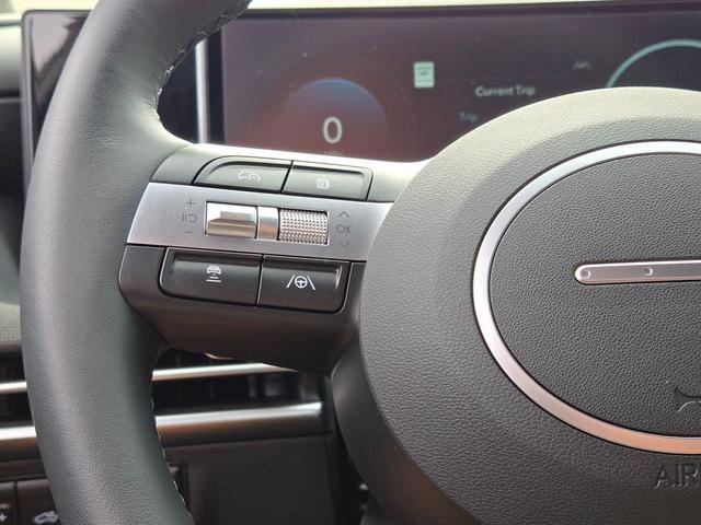 Photo of 2025 Phantom Black Hyundai SANTA CRUZ