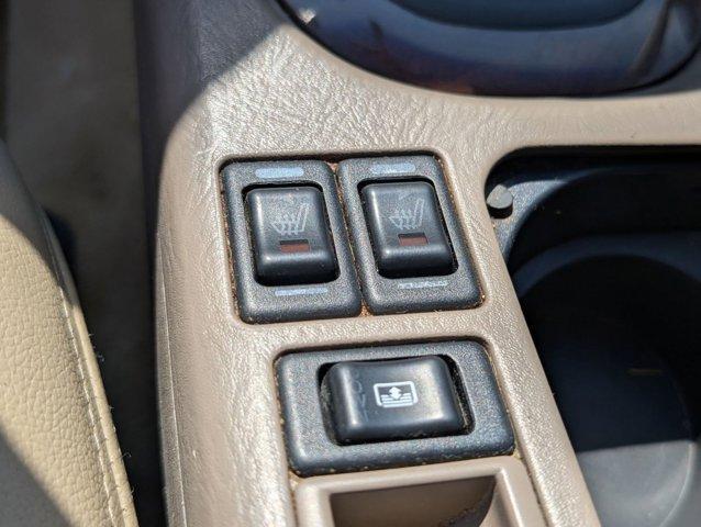 Photo of 2001 Brown INFINITI I30